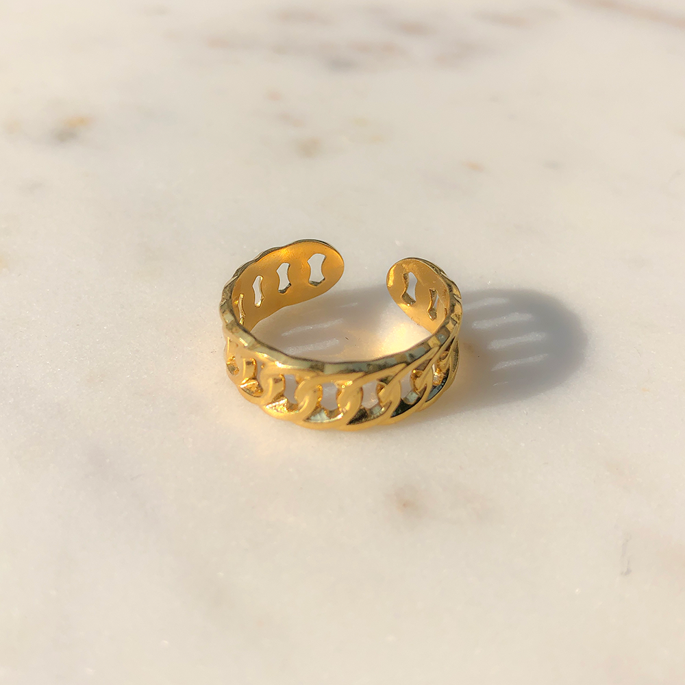 Hera Ring