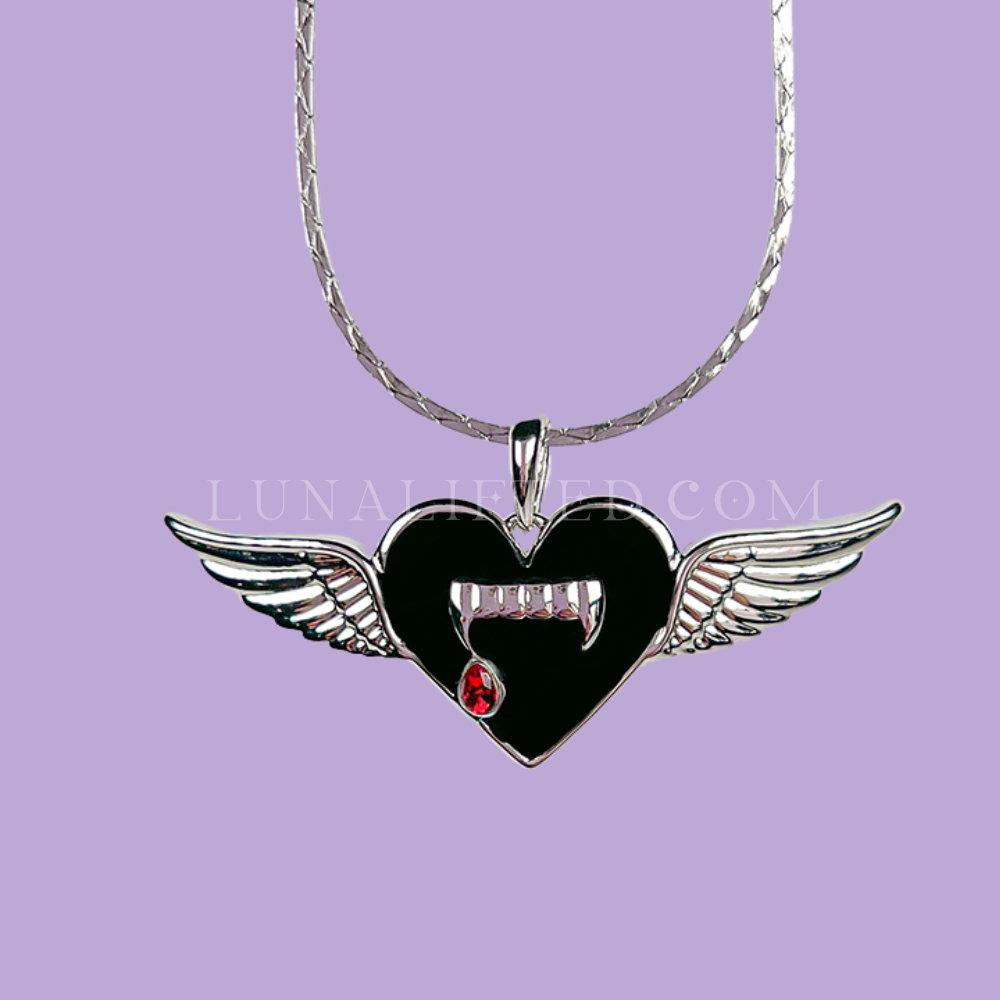 Vampira Necklace