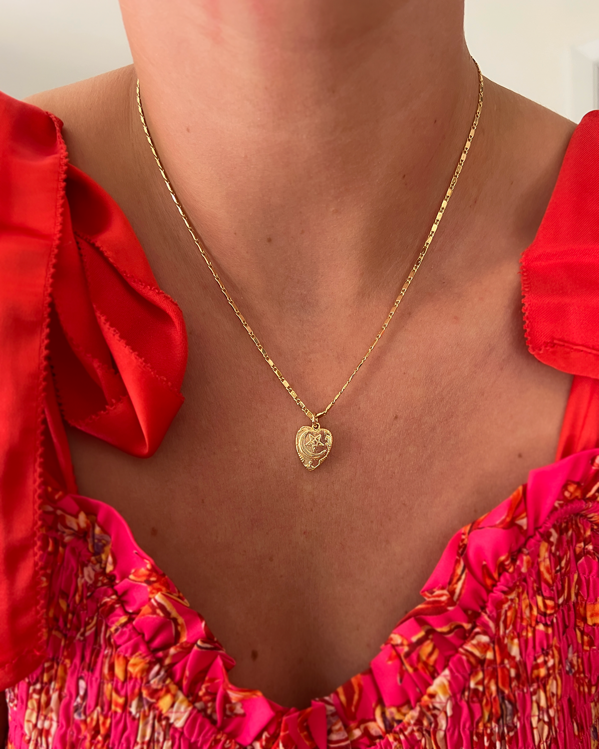 Dainty Diana Necklace
